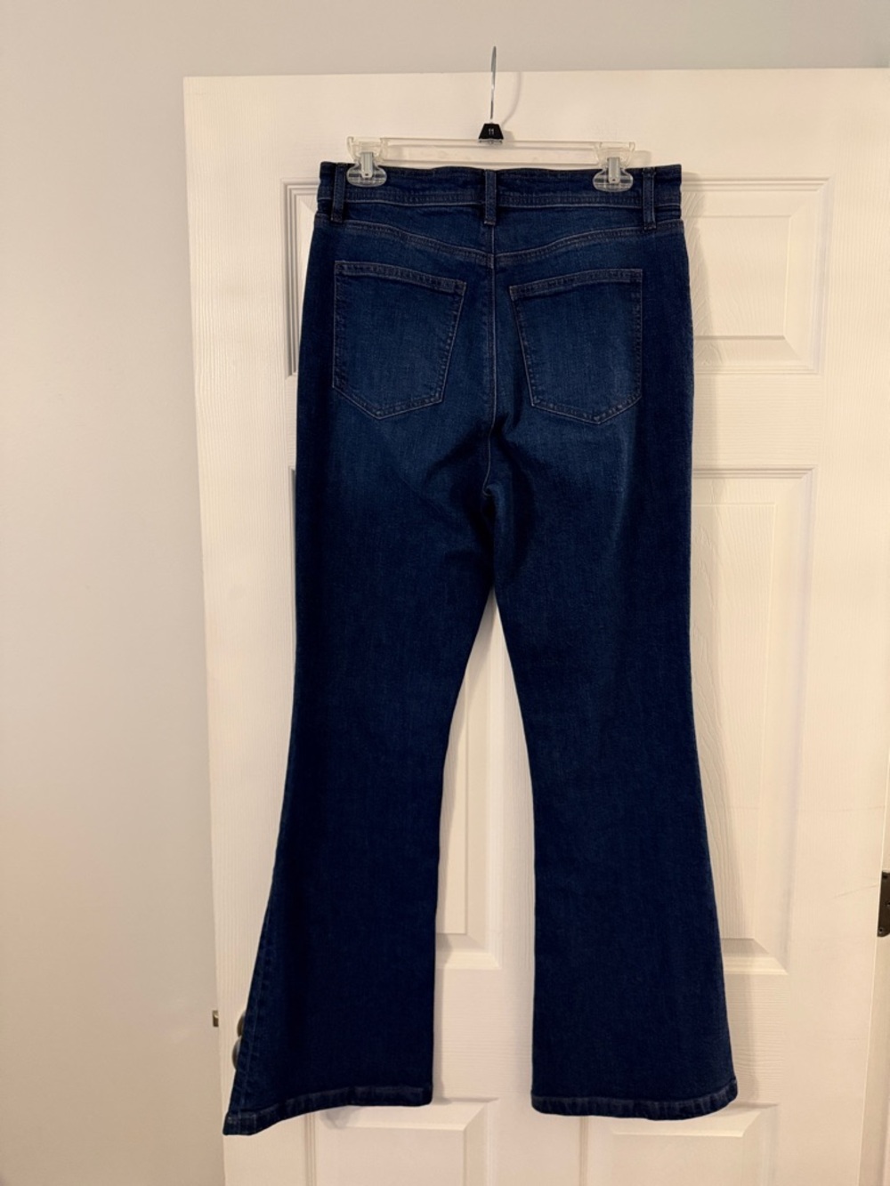Ann Taylor Dark Blue Flare Jeans High Rise size 6 BNWOT inseam 31” waist 30” - Picture 4 of 8